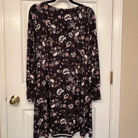 NWT Ann Taylor black floral dress, size small - Picture 10 of 11